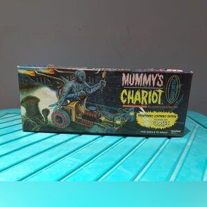 Polar Lights Mummy's Chariot Frightening Lightning Edition Toy